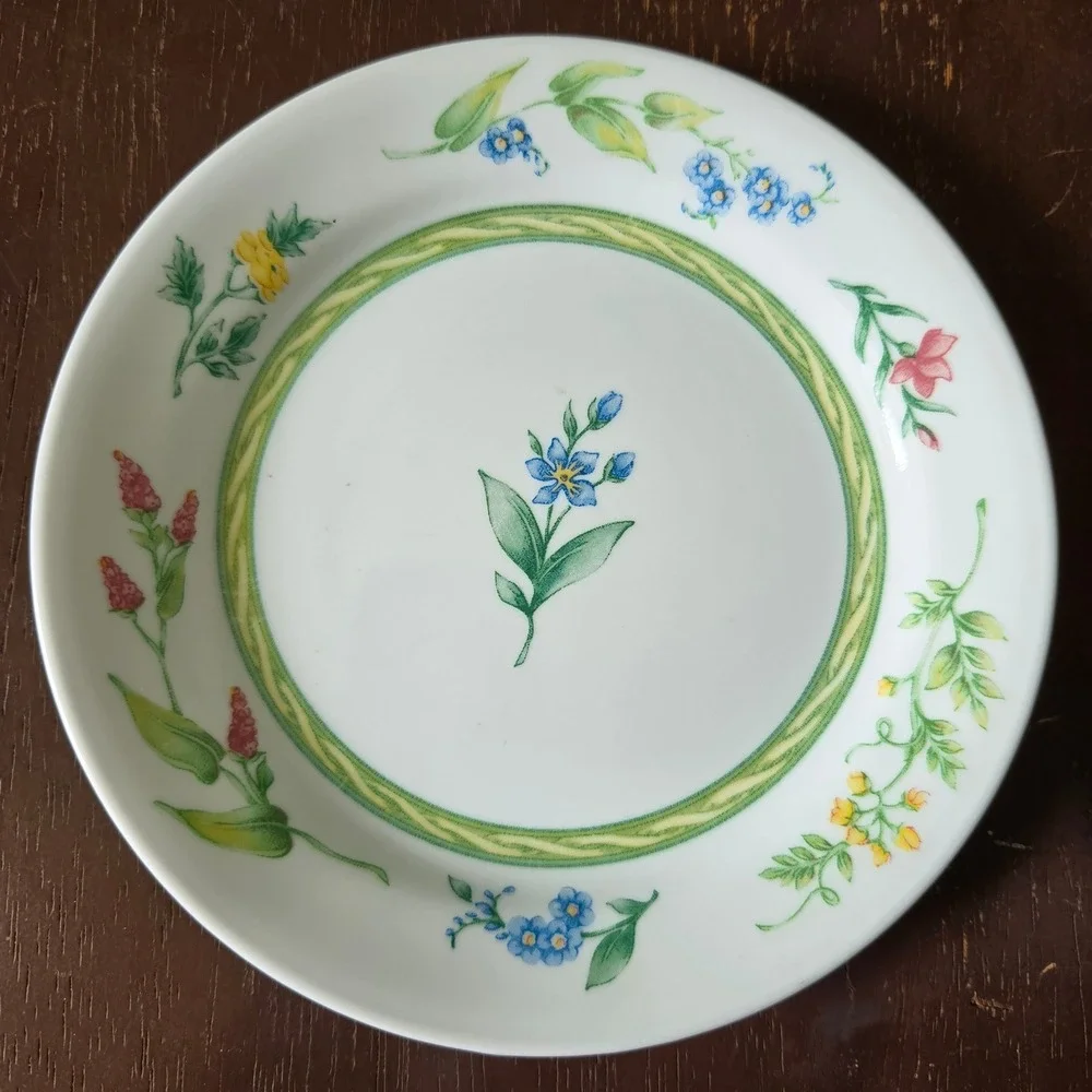 Corelle English Breakfast Bread and Butter Plate Floral Forget Me Not 6.75 in x4